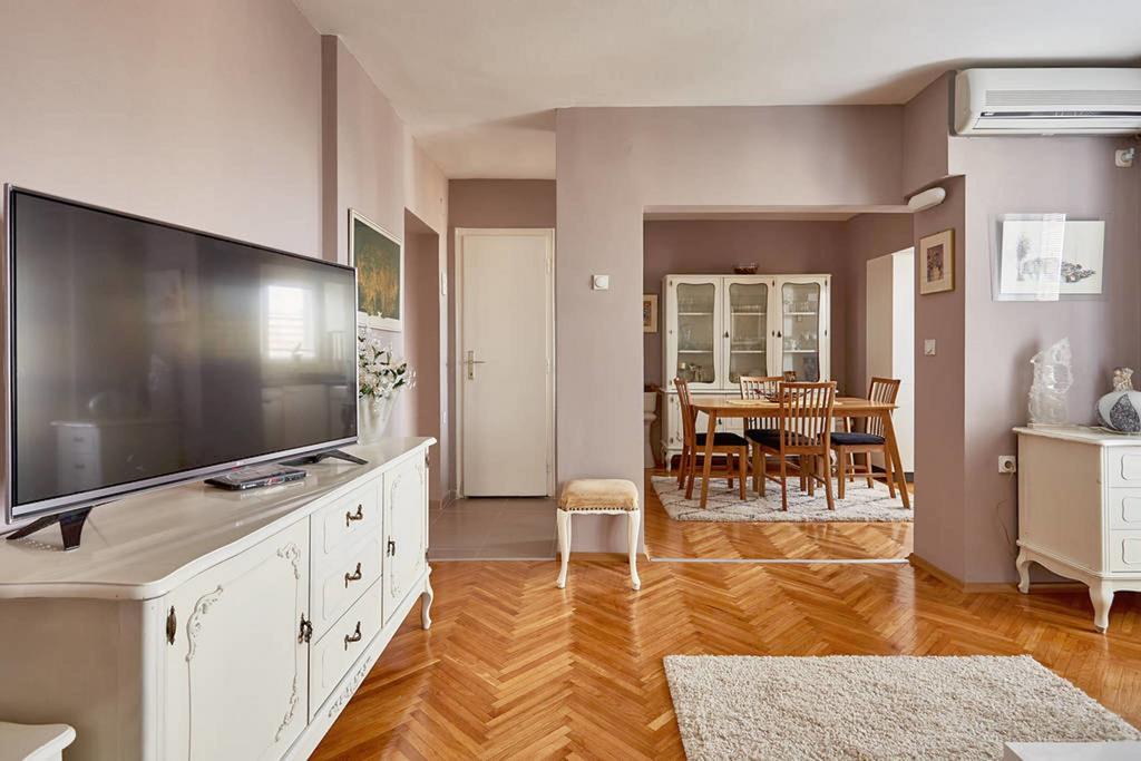 Spacious Modern Apartment In Peaceful Neighborhood Скоп'є Екстер'єр фото